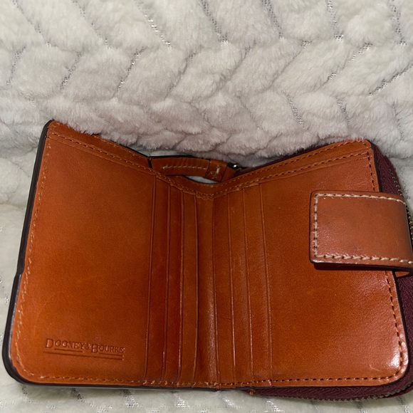 Dooney and Bourke Mini zip around croc print wallet - Picture 8 of 10